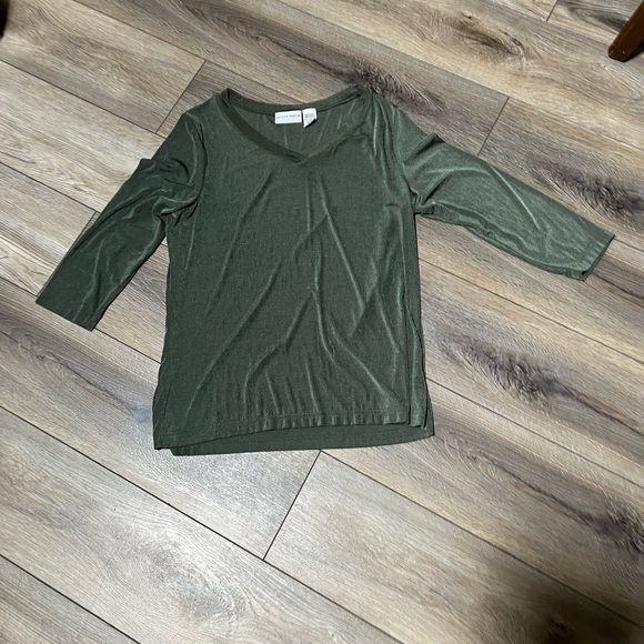 Jaclyn Smith Collection Top Size M - Picture 1 of 5